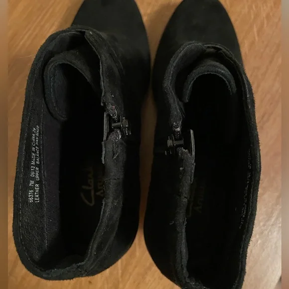 Clarks Artisan Daylily Surety Wedge Bootie - Picture 6 of 7